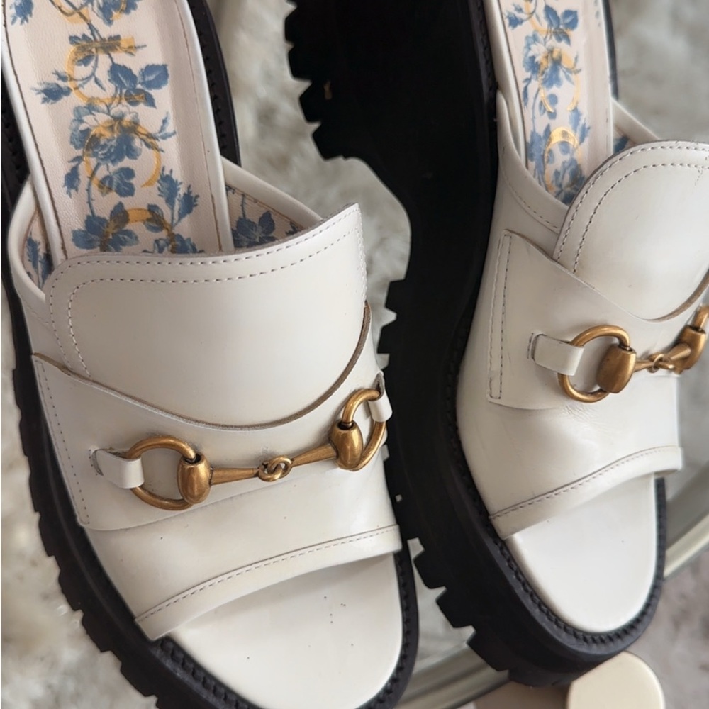 Authentic Gucci White and Black Slide Sandals
